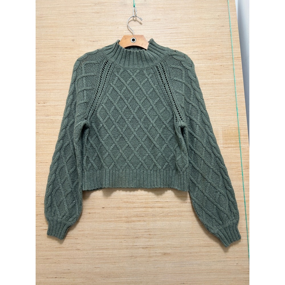 American Eagle Sage Green Diamond Cable Knit Mock Neck Cropped Sweater Medium